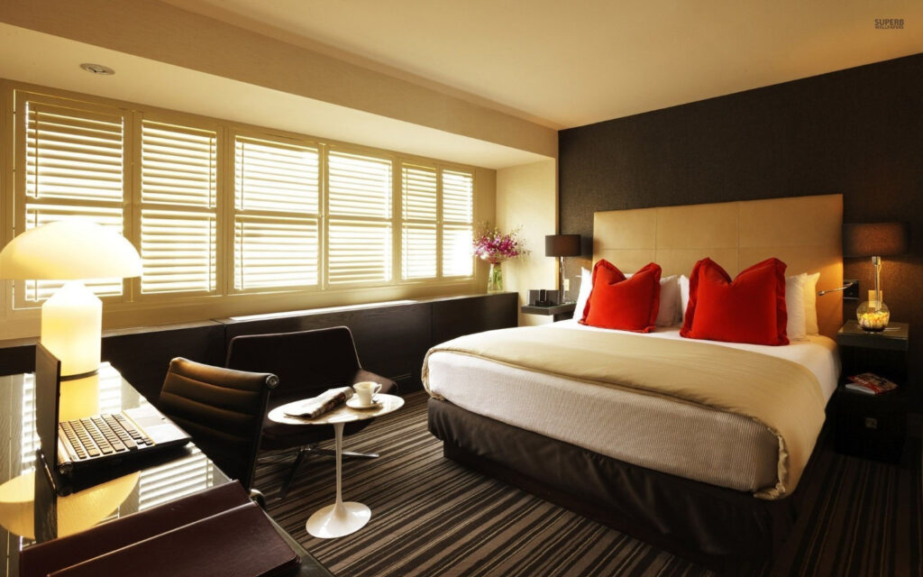 130 Hotel room bed desk laptop photography 1920x1200 wallpaper12513 1 1024x640